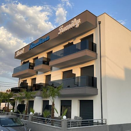 الشقق الفندقية Kallithea في  Radina Family المظهر الخارجي الصورة