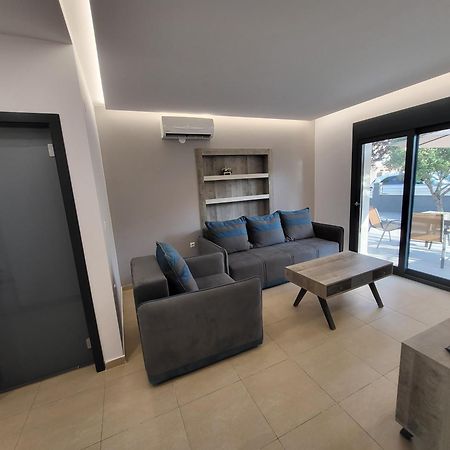 الشقق الفندقية Kallithea في  Radina Family المظهر الخارجي الصورة